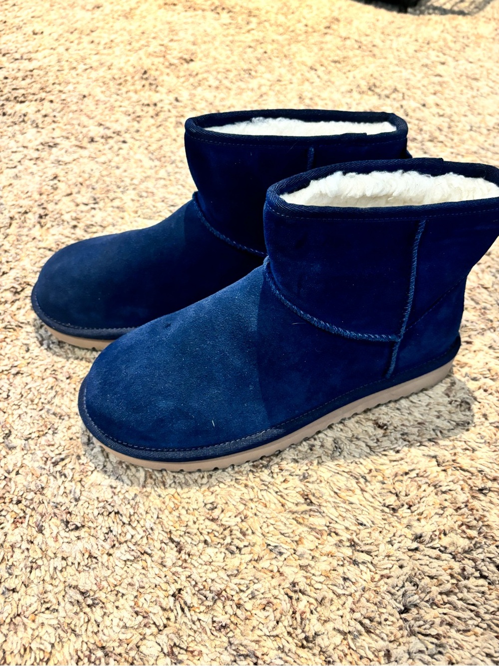 Koolaburra Navy Blue Suede Shearling-Lined Ankle Boots, never worn!